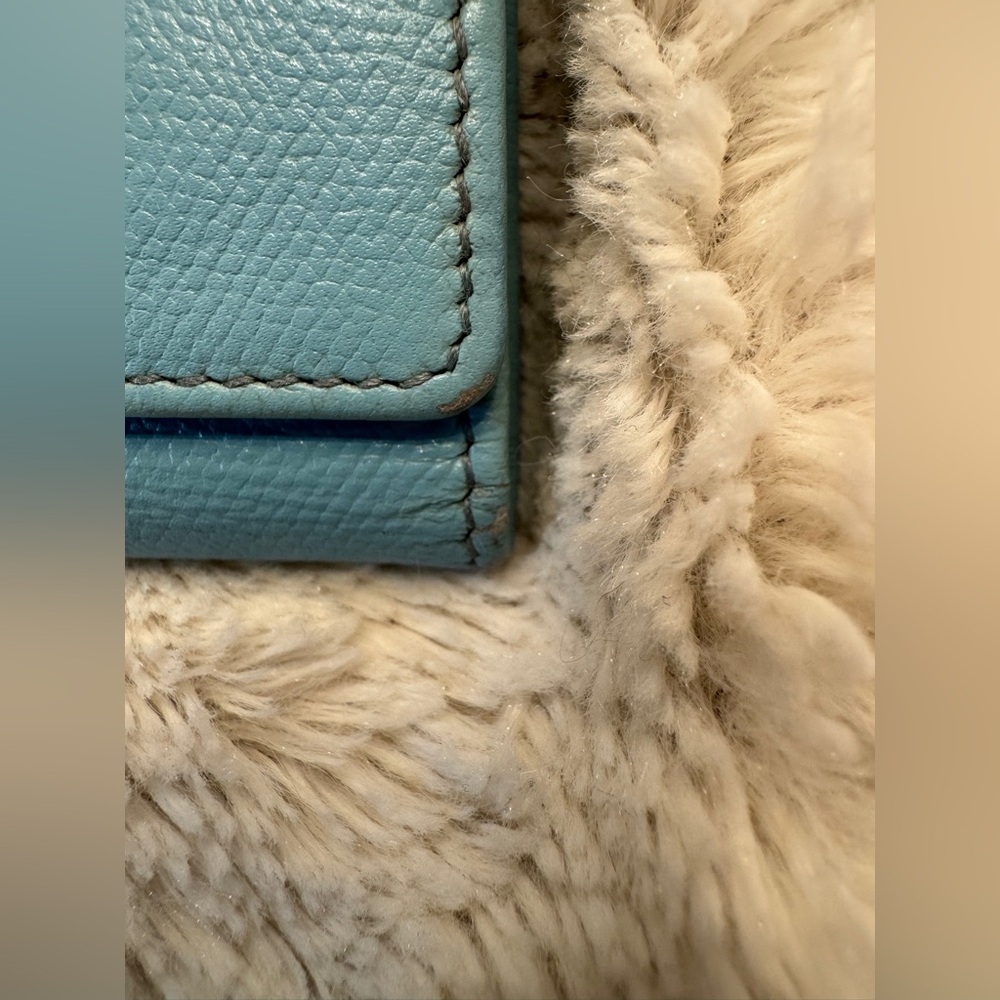 Vintage Chanel Teal Caviar Leather 6-Key Holder & Card Wallet - 2003, Rare Color - Picture 14 of 15
